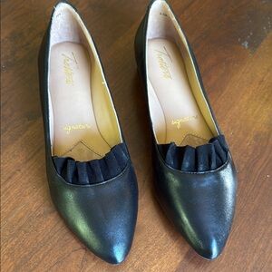 Trotters Black Women's Shoes